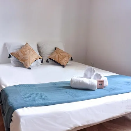 Lumiere Doree Yourhosthelper Appartement
